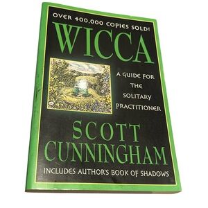 BOOK Wicca: A Guide for the Solitary Practitioner Magic Rituals Softcover 239 pg